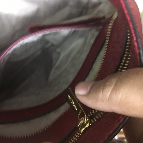 Authentic Michael Kors Medium Slouchy Cherry Leather Shoulder Bag - Picture 6 of 15